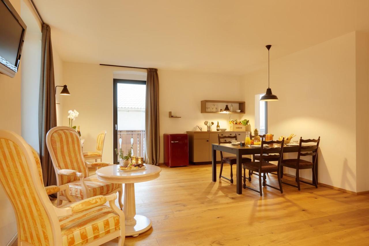 Historic Guesthouse Bircher B&B Apartments Near Sterzing 프라인펠트 외부 사진
