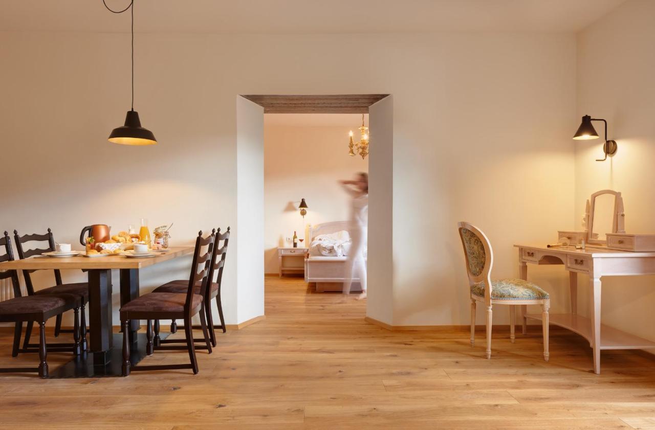 Historic Guesthouse Bircher B&B Apartments Near Sterzing 프라인펠트 외부 사진
