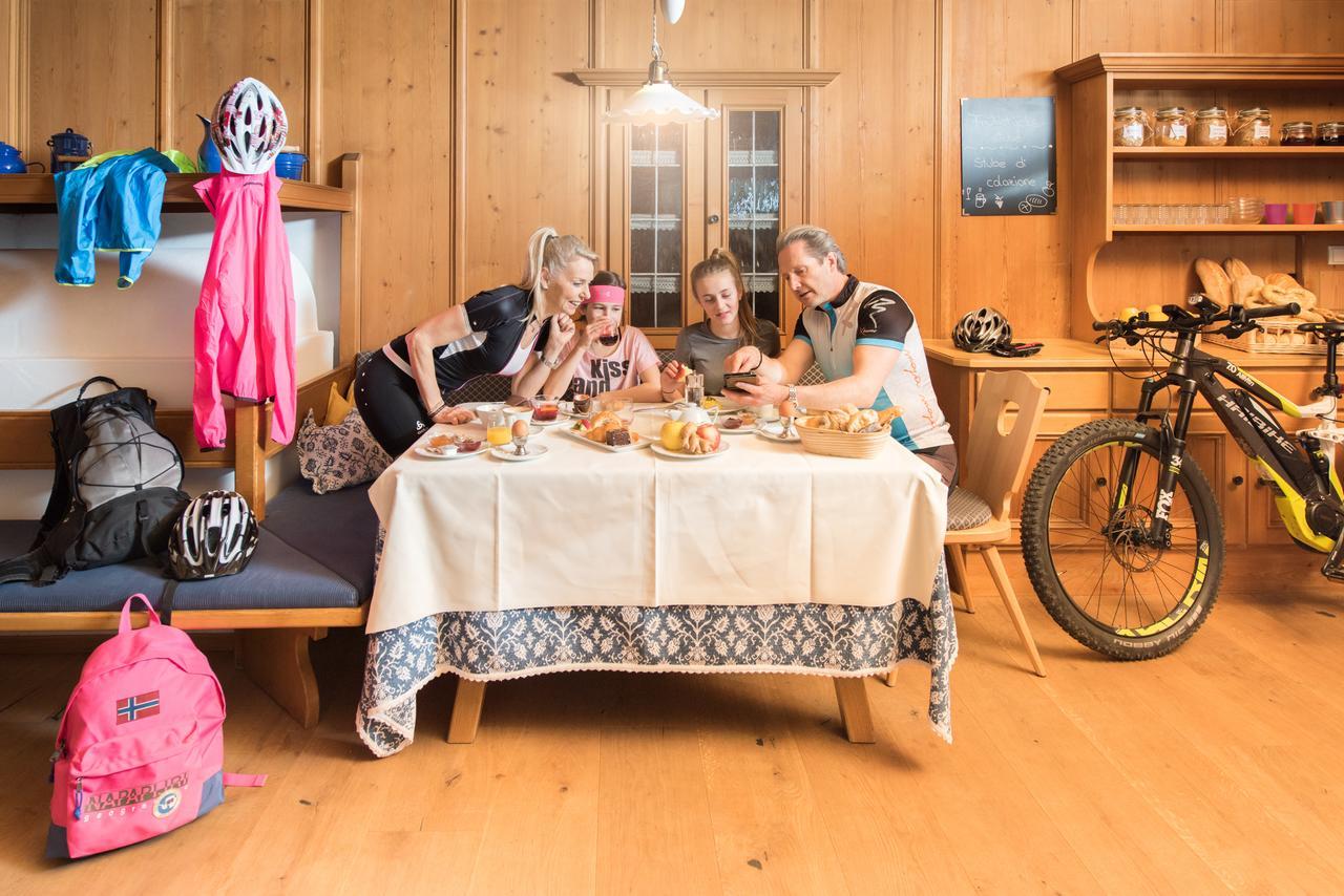Historic Guesthouse Bircher B&B Apartments Near Sterzing 프라인펠트 외부 사진